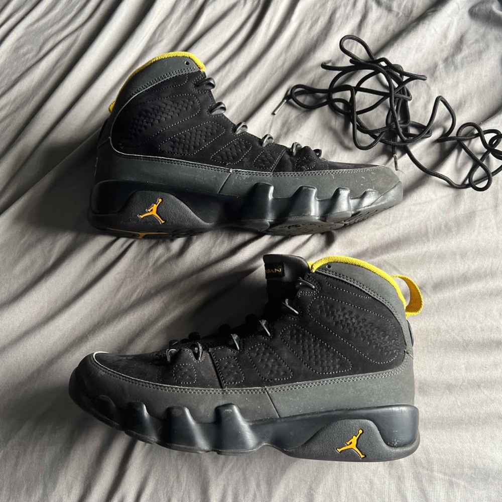 2021
Air Jordan 9 Retro 'Dark Charcoal University Gold'